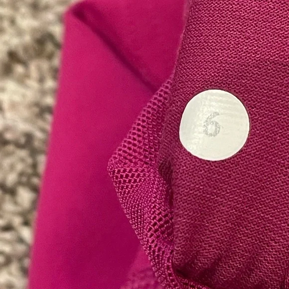 Lululemon Scoop Neck Tank *Luon - Raspberry - Size 6 - Picture 5 of 6